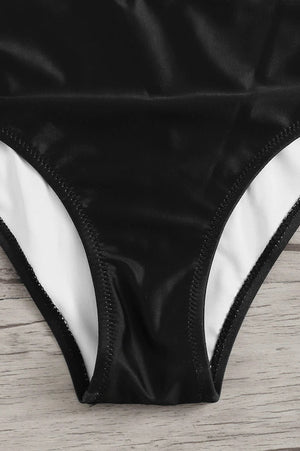 Costume Intero da Bagno a Righe e Halter Neck