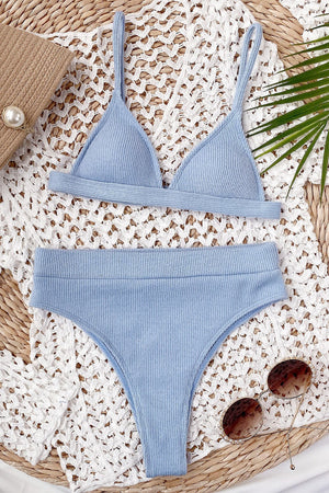 Bikini a Coste con Top a Triangolo e Slip Vita Alta