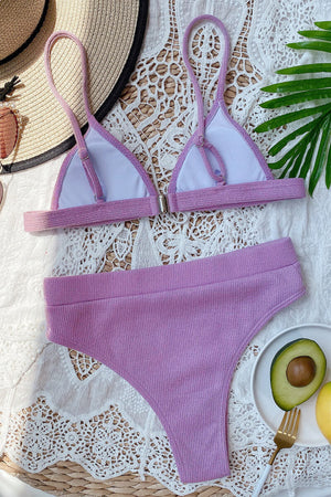 Bikini a Coste con Top a Triangolo e Slip Vita Alta