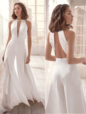 Chiara – Tuta Lunga Elegante Donna con Scollo Profondo, Spacchi e Dettaglio a Perle