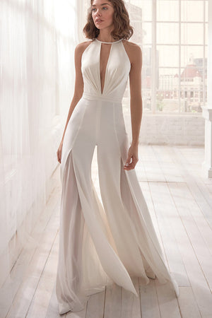 Chiara – Tuta Lunga Elegante Donna con Scollo Profondo, Spacchi e Dettaglio a Perle