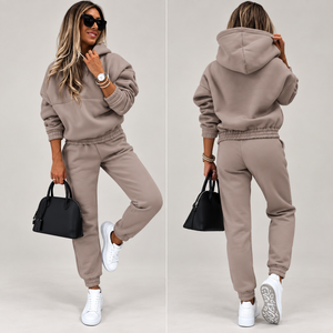 Completo Donna con Felpa con Cappuccio e Pantaloni Jogger – Comfort Casual e Stile Sportivo – Carlotta