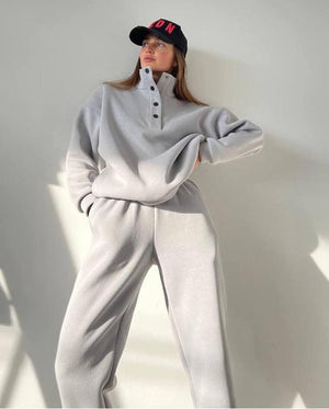 Completo Tuta Donna in Felpa – Collo Alto con Bottoni e Pantalone Jogger – Alessia