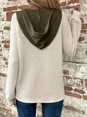 Pullover Donna con Cappuccio a Bottoni in Tessuto Waffle – Elena