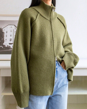 Giacca Donna Elegante Sofia – Modello Lungo con Cerniera e Collo Alto Morbido