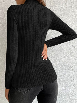 Maglietta Donna a Costine con Collo Alto e Maniche Lunghe – Sofia