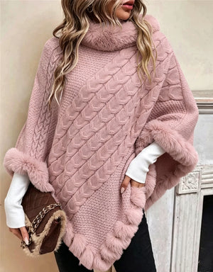 Poncho Donna in Maglia a Trecce con Collo Alto e Bordo Effetto Pelliccia – Eleganza Invernale – Isabella