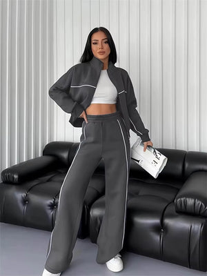 Completo Donna Sportivo con Felpa con Zip e Pantaloni a Gamba Larga – Comfort e Stile Athleisure – Chiara