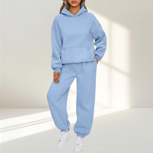 Tuta Donna con Cappuccio in Felpa – Morbida, Calda e Versatile – Martina