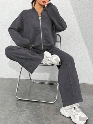 Completo Donna con Felpa con Zip e Pantaloni a Gamba Larga – Linee Strutturate e Comfort – Diana