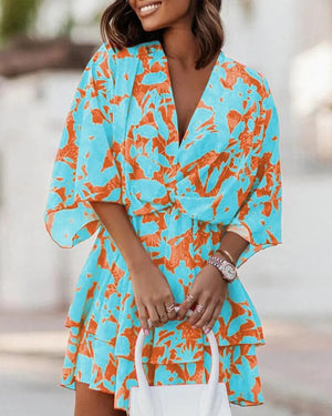 Vestito Corto Stampato con Scollo a V e Nodo Anteriore