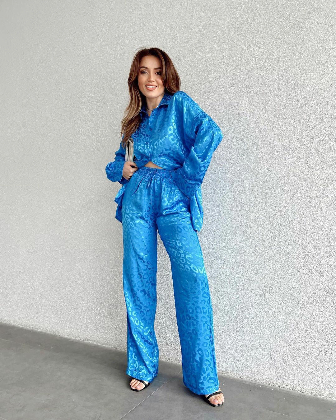 Set in Raso Stampa Leopardo - Camicia e Pantaloni