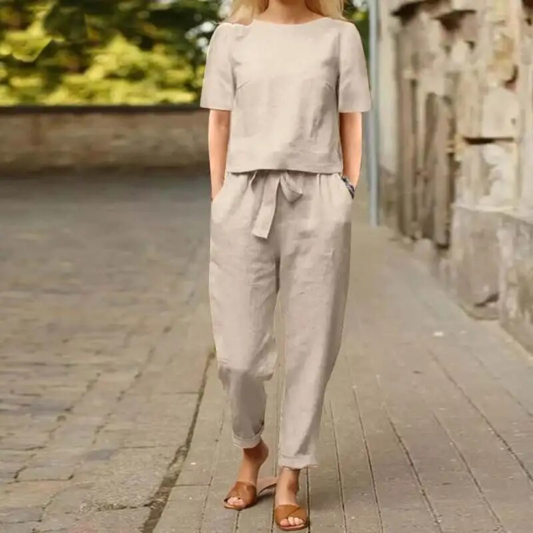 Mila – Completo Estivo in Cotone con Camicia e Pantaloni