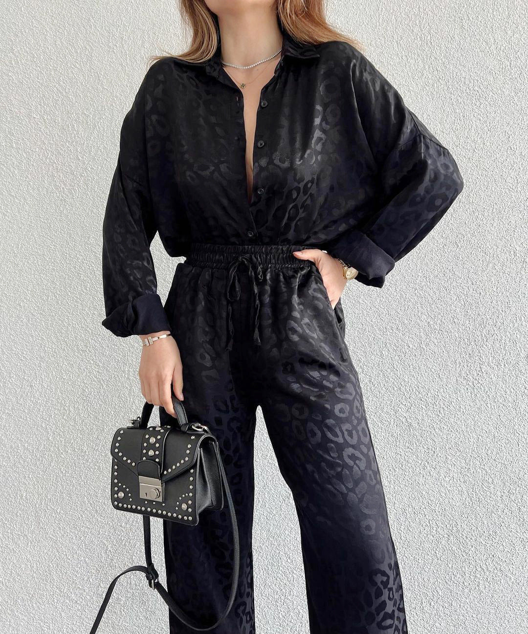 Set in Raso Stampa Leopardo - Camicia e Pantaloni