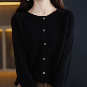 Cardigan Donna Elegante in Lana – Morbido, Caldo e Versatile