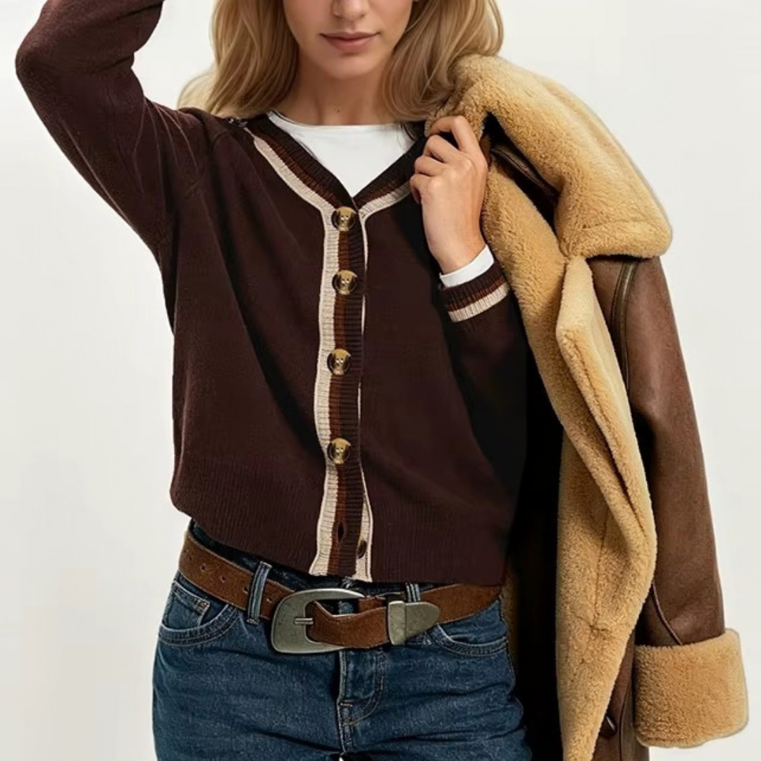 Cardigan Donna Morbido con Bottoni – Eleganza Versatile dal Giorno alla Sera – Alessia