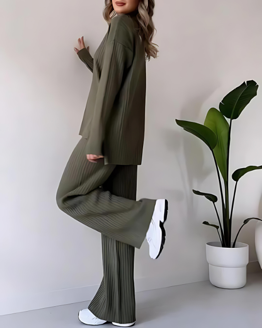 Elena – Completo Donna a Coste Elegante e Versatile (due pezzi)