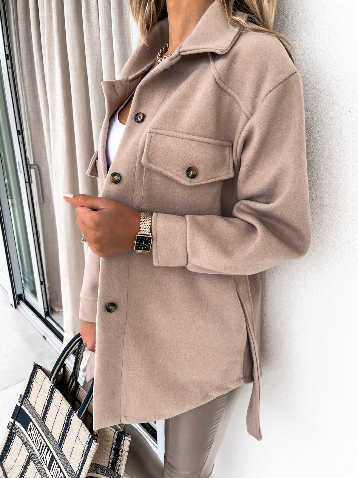 Cappotto Trench Invernale Elegante con Tasche e Cintura – Giulia
