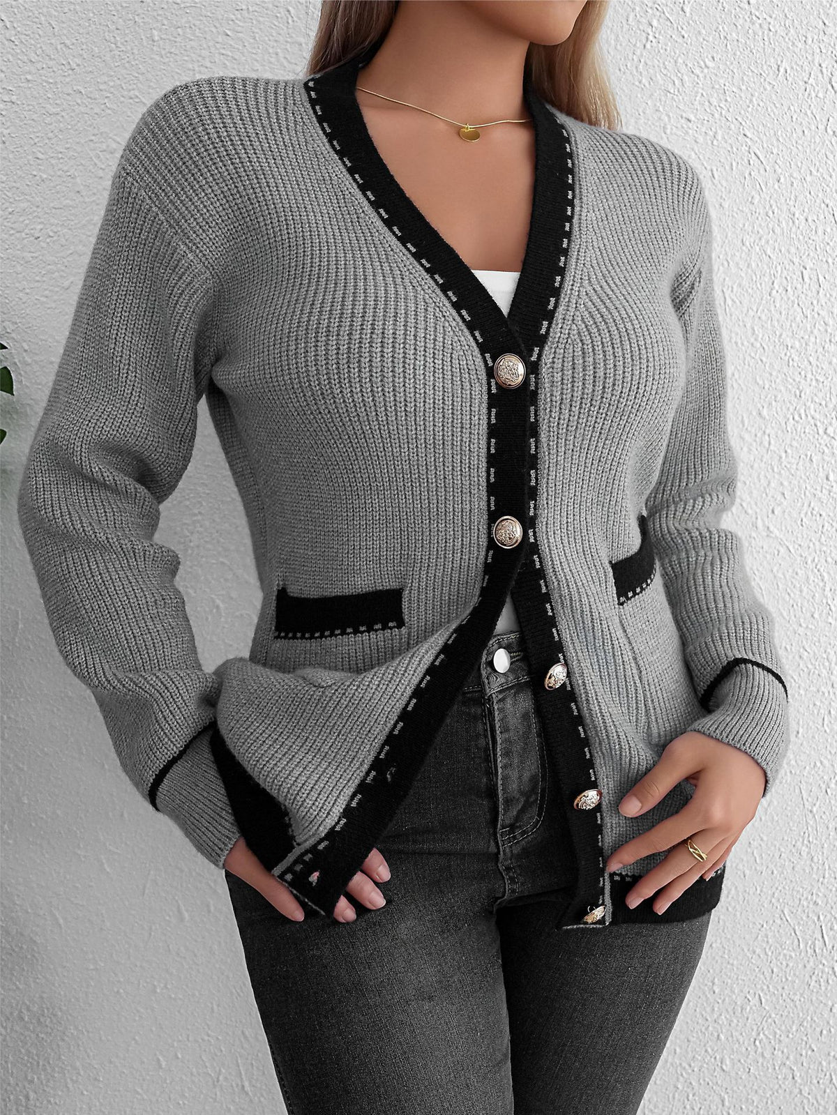 Cardigan Donna Elegante Francesca – Maglia con Bottoni e Dettagli a Contrasto
