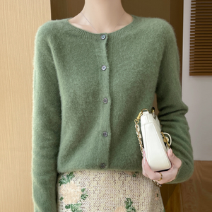 Cardigan Donna Elegante in Lana Merino – Morbido, Caldo e Raffinato come il Cashmere