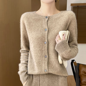 Cardigan Donna Elegante in Lana Merino – Morbido, Caldo e Raffinato come il Cashmere