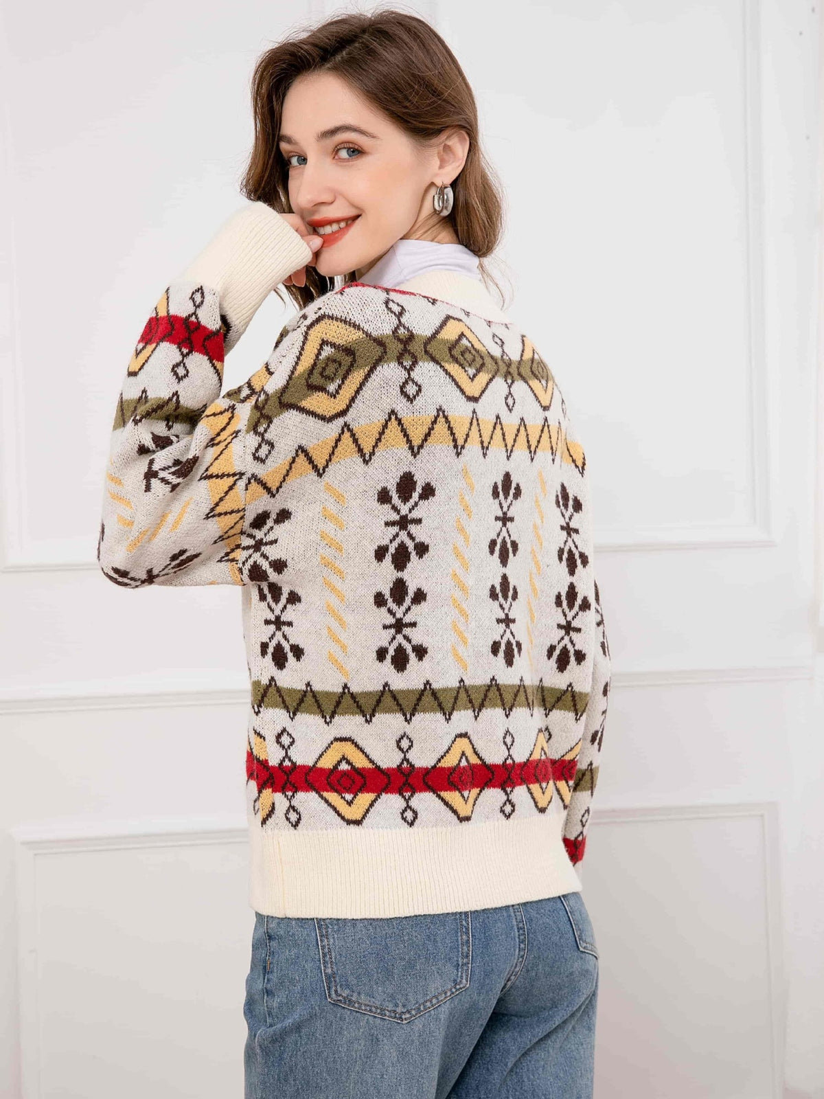 Cardigan Donna con Motivo Jacquard Geometrico e Bottoni – Stile Retrò e Comfort – Anita
