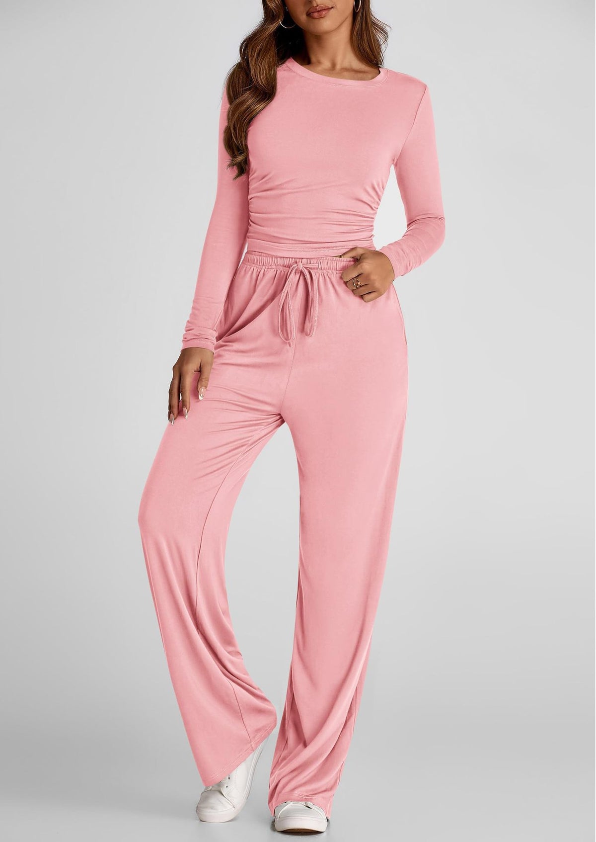 Completo Donna Maglia a Maniche Lunghe e Pantaloni Palazzo – Comfort e Stile in Ogni Giornata