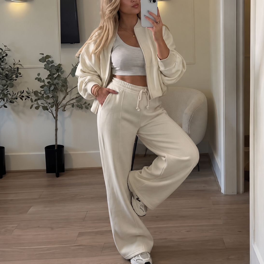 Completo Donna con Bomber Oversize e Pantaloni a Gamba Larga – Comfort Casual e Stile Minimal – Beatrice