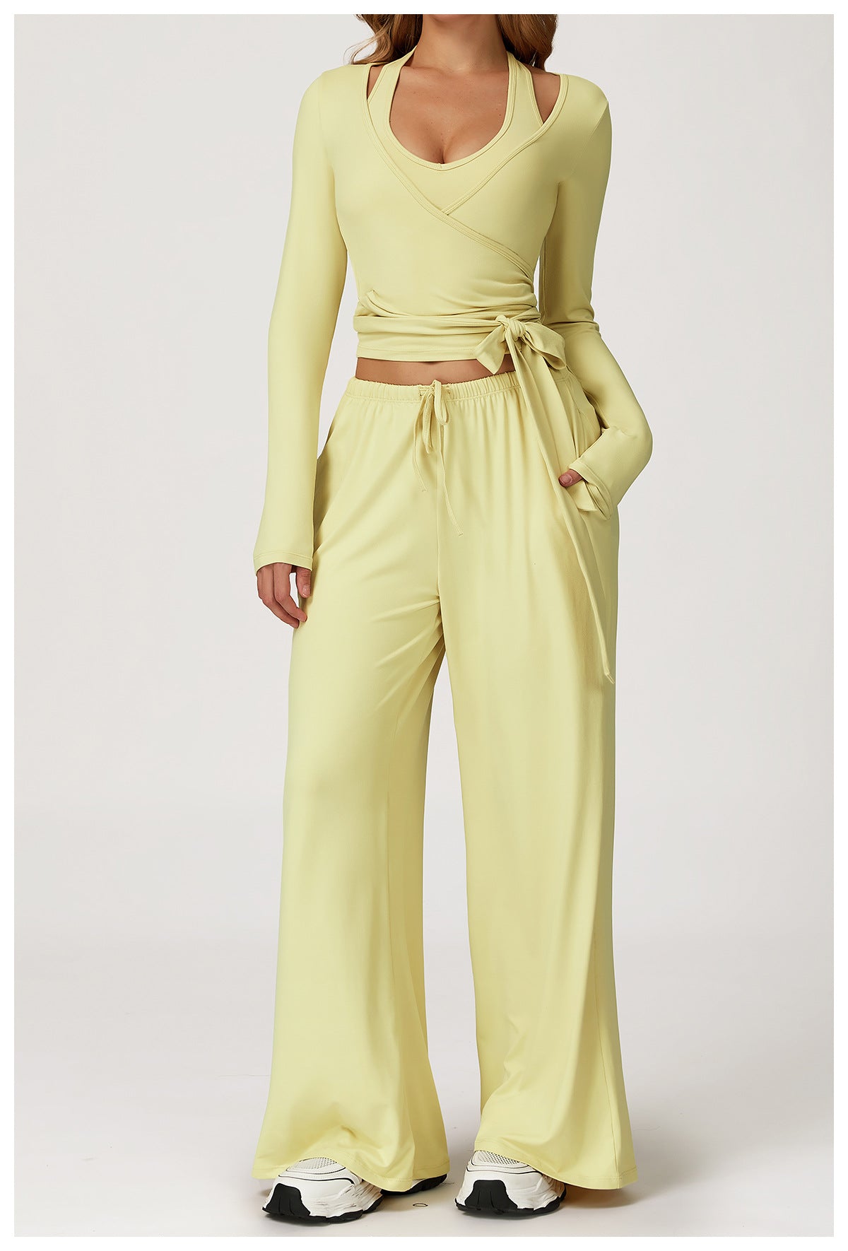 Completo Sportivo Donna – Top, Blusa Wrap e Pantaloni Palazzo in Tessuto Elasticizzato