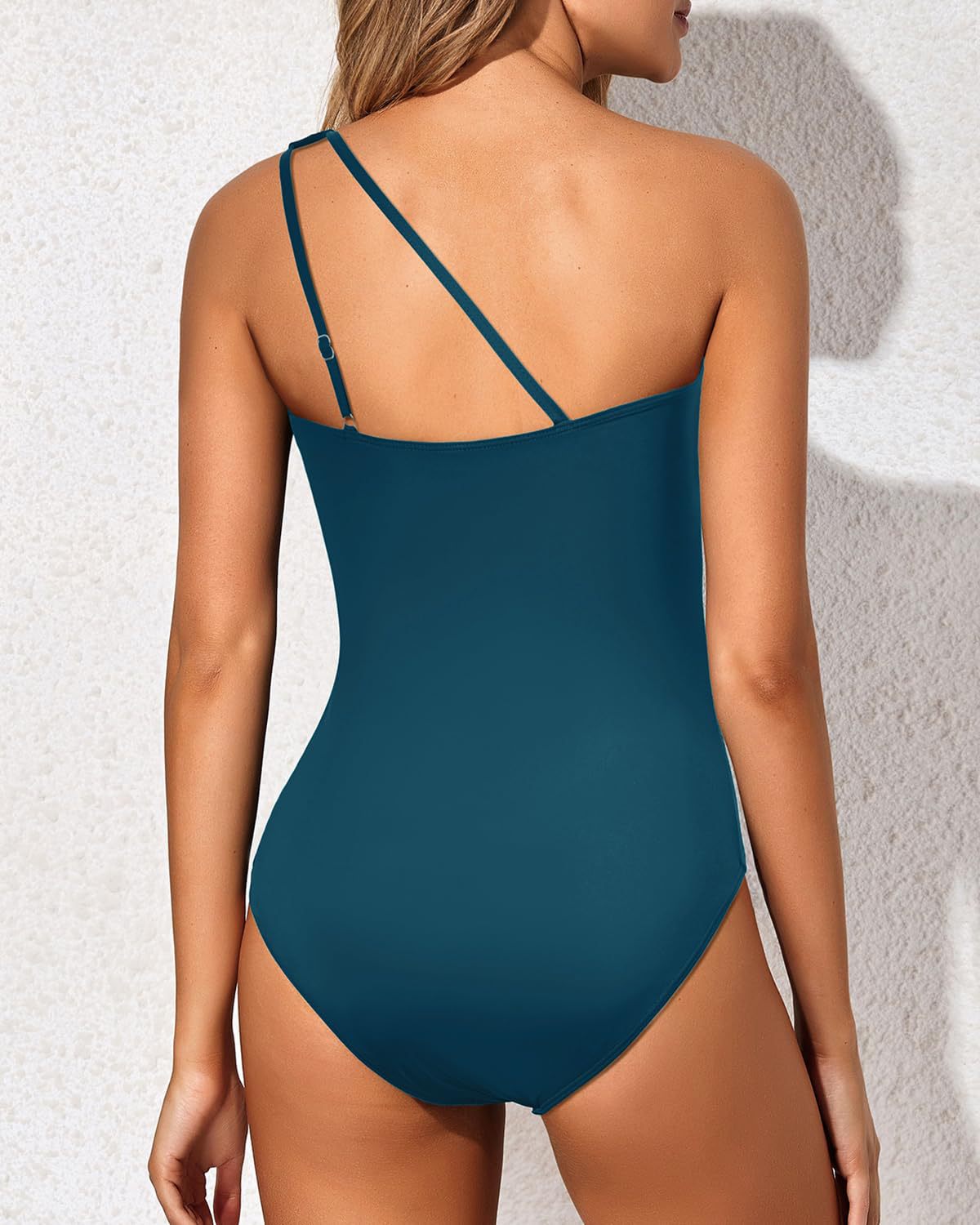 Costume Intero Monospalla Contenitivo – Drappeggio e Cut-Out