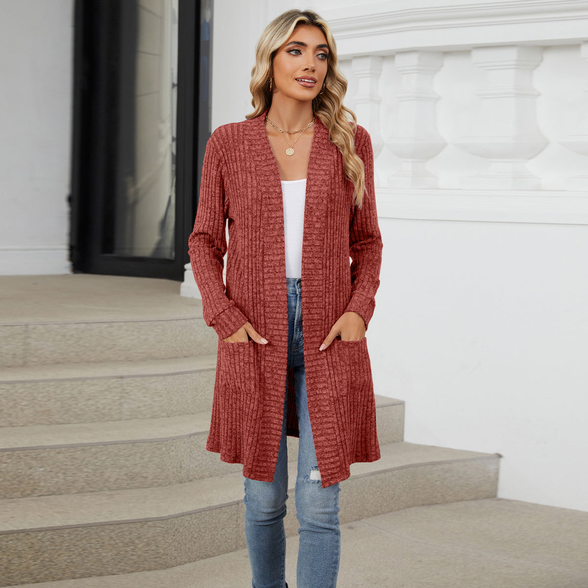 Cardigan Donna Lungo Elegante Chiara – Maglia a Coste Morbida con Tasche