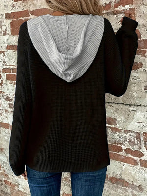 Pullover Donna con Cappuccio a Bottoni in Tessuto Waffle – Elena