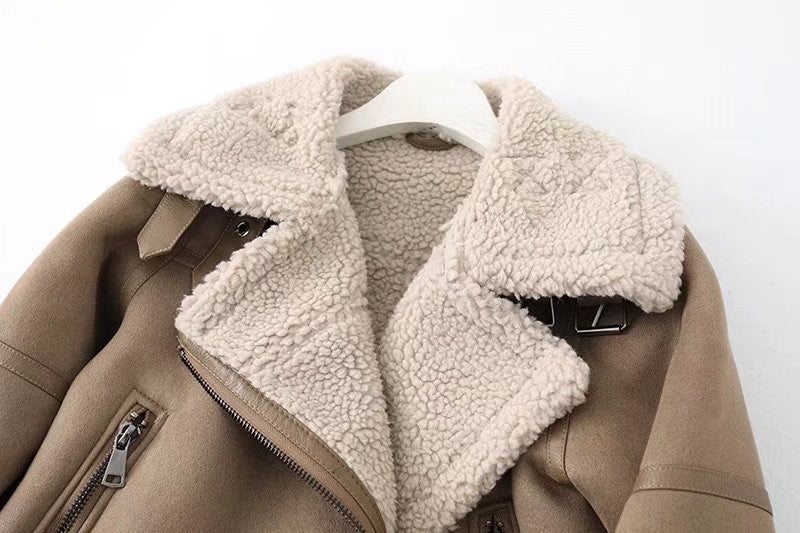 Giacca Invernale Donna in Pile Sherpa – Calore Morbido e Stile Raffinato – Caterina