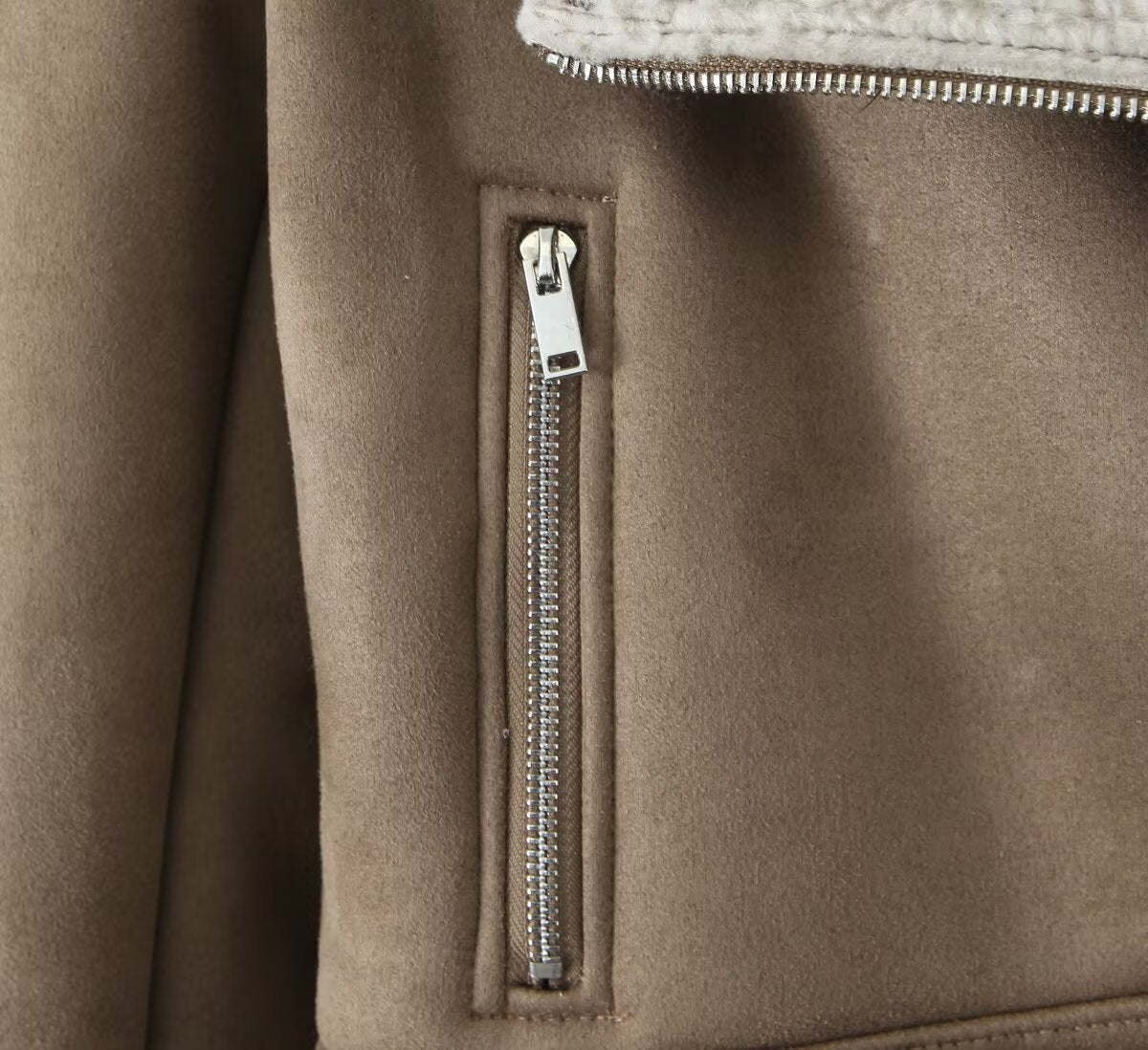 Giacca Invernale Donna in Pile Sherpa – Morbidezza Avvolgente ed Elegante – Giada