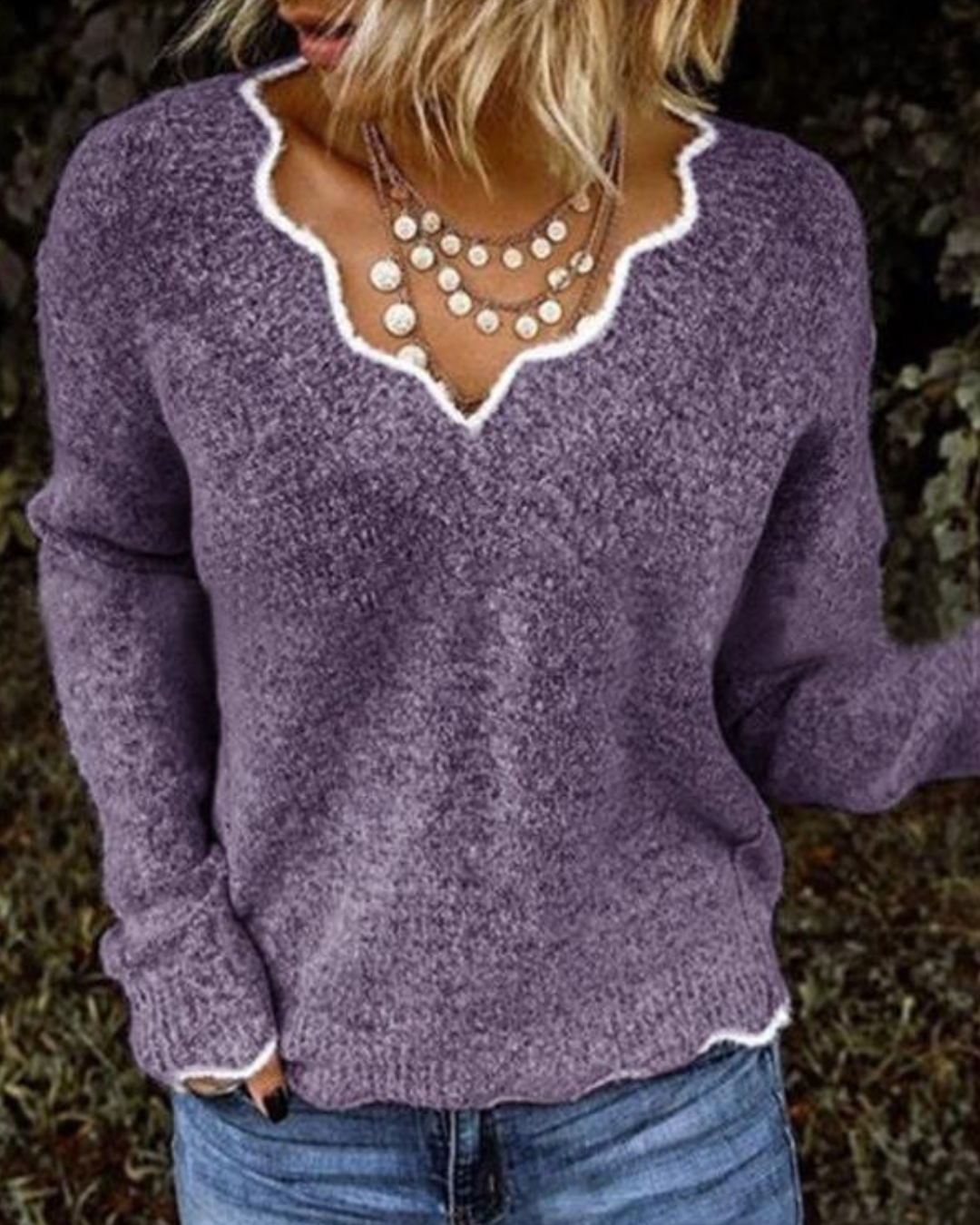 Maglione Donna Morbido con Scollo Ondulato a V – Aurora