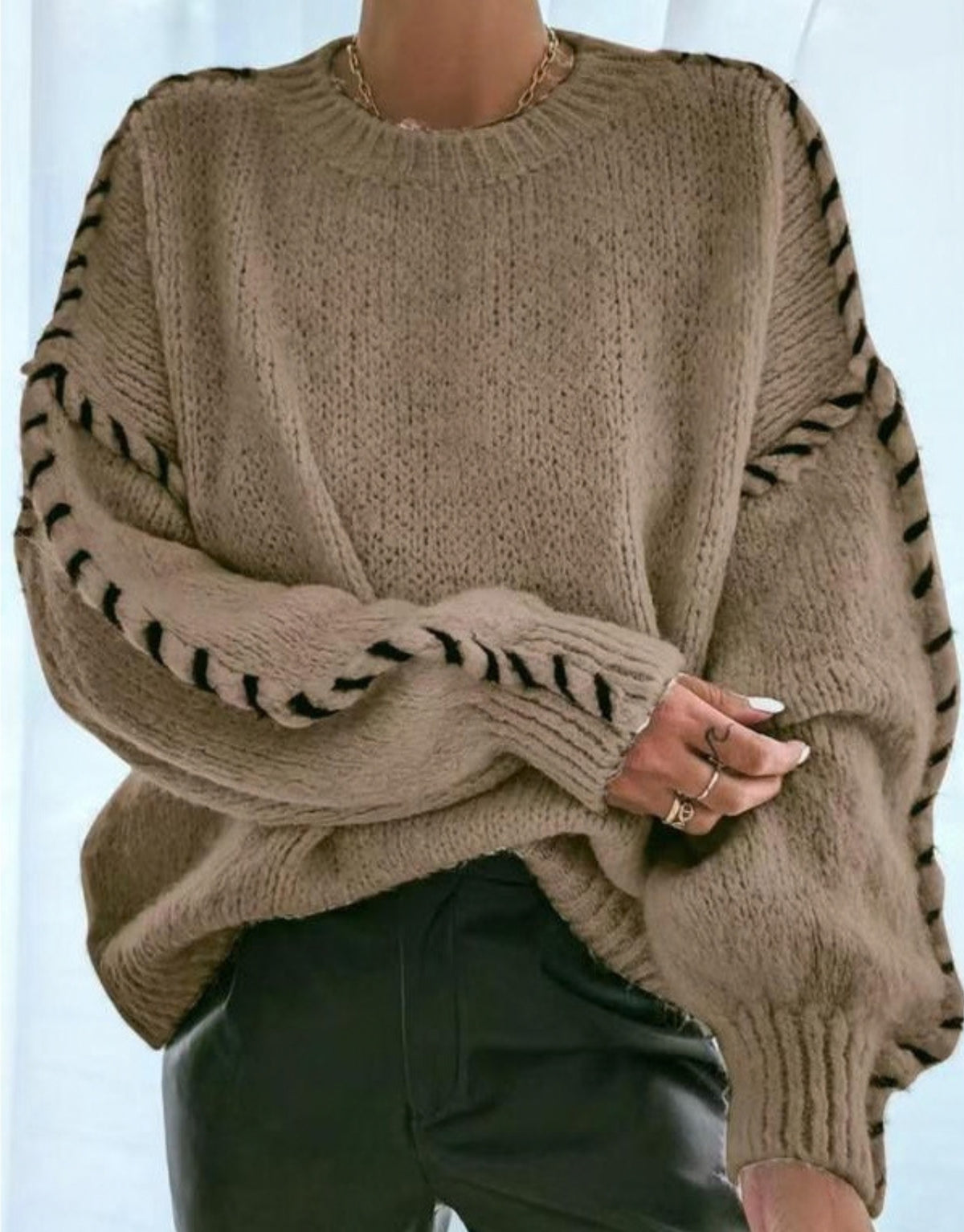Maglione Donna Oversize con Cuciture a Contrasto sulle Maniche – Stile Artigianale – Rebecca