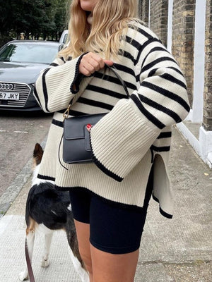 Pullover in Maglia a Righe Oversize con Collo Alto