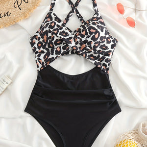 Costume Bicolore con Cut Out