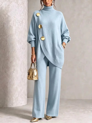 Completo Donna in Maglia con Dolcevita Asimmetrico e Pantaloni a Gamba Larga – Eleganza con Dettagli Dorati – Francesca