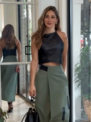 Completo Top Cropped e Gonna Wrap