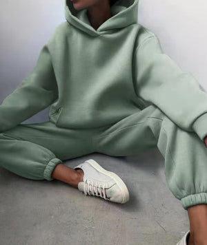 Tuta Donna Oversize con Cappuccio – Morbidezza e Stile Minimal per le Tue Giornate – Sofia