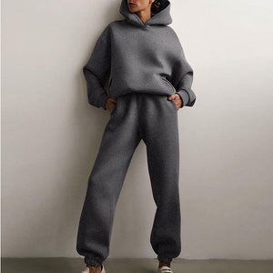 Tuta Donna Oversize con Cappuccio – Morbidezza e Stile Minimal per le Tue Giornate – Sofia