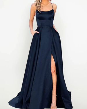 Vestito Elegante in Raso con Spacco – Abito da Cerimonia Lungo e Femminile