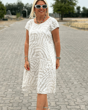 Vestito Safari Chic – Abito Estivo Lungo con Fantasia Zebra e Tasche Laterali