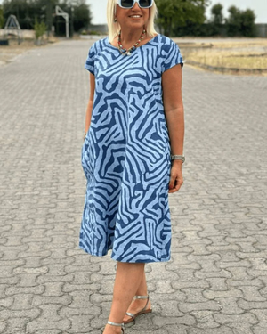 Vestito Safari Chic – Abito Estivo Lungo con Fantasia Zebra e Tasche Laterali