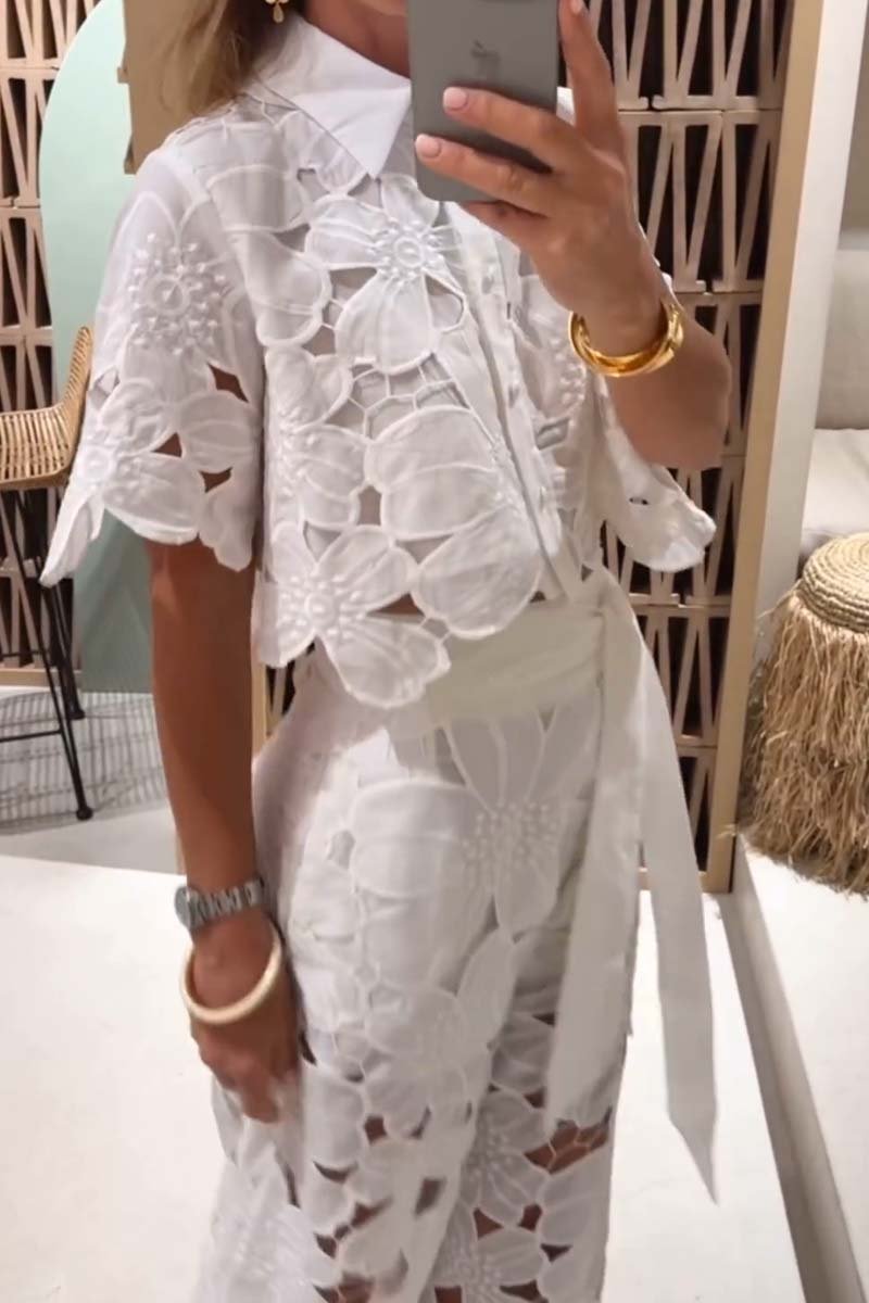 Completo in Pizzo con Camicia e Pantaloni a Palazzo