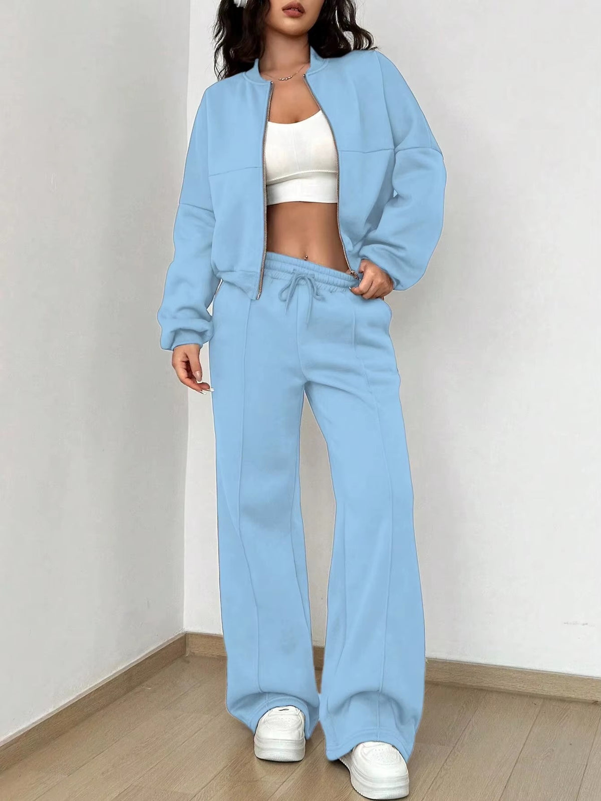Completo Donna con Giacca con Zip e Pantaloni a Gamba Larga – Comfort e Stile Casual – Alessia