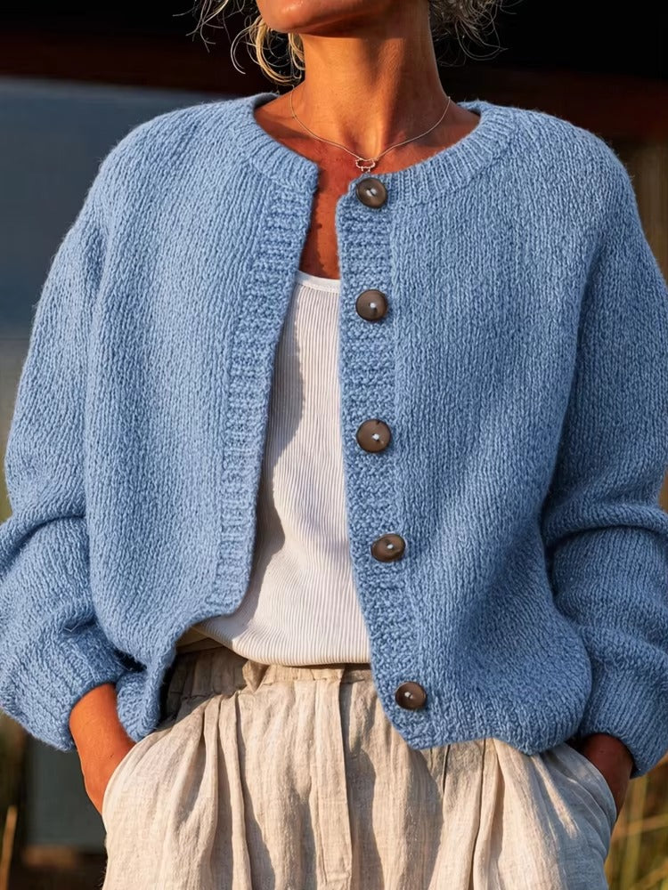 Cardigan Donna Morbido con Bottoni – Eleganza Rilassata per Ogni Giorno – Azzurra