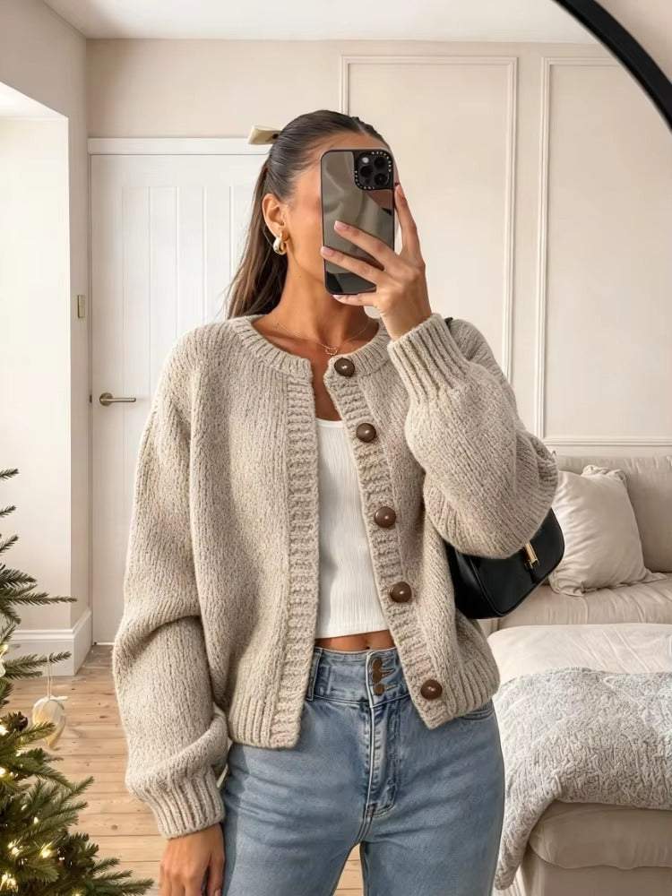 Cardigan Donna Morbido con Bottoni – Eleganza Naturale per Ogni Giorno – Lucia