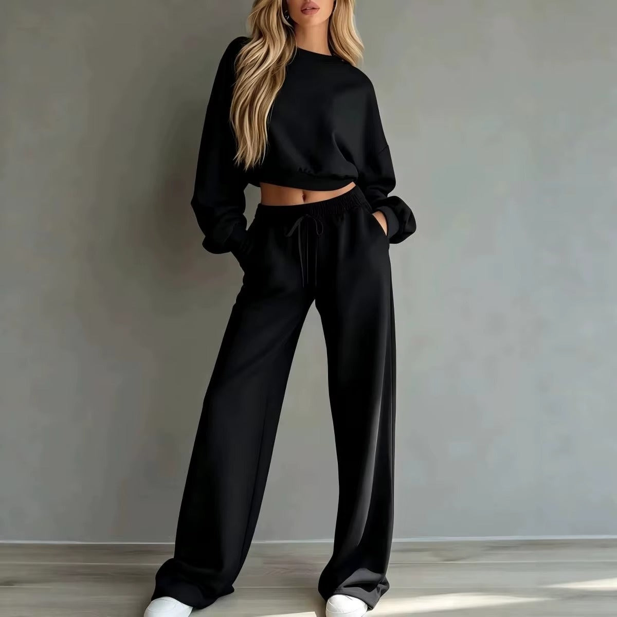 Completo Donna Felpa Crop e Pantaloni a Gamba Larga – Stile Casual e Comfort – Isabella